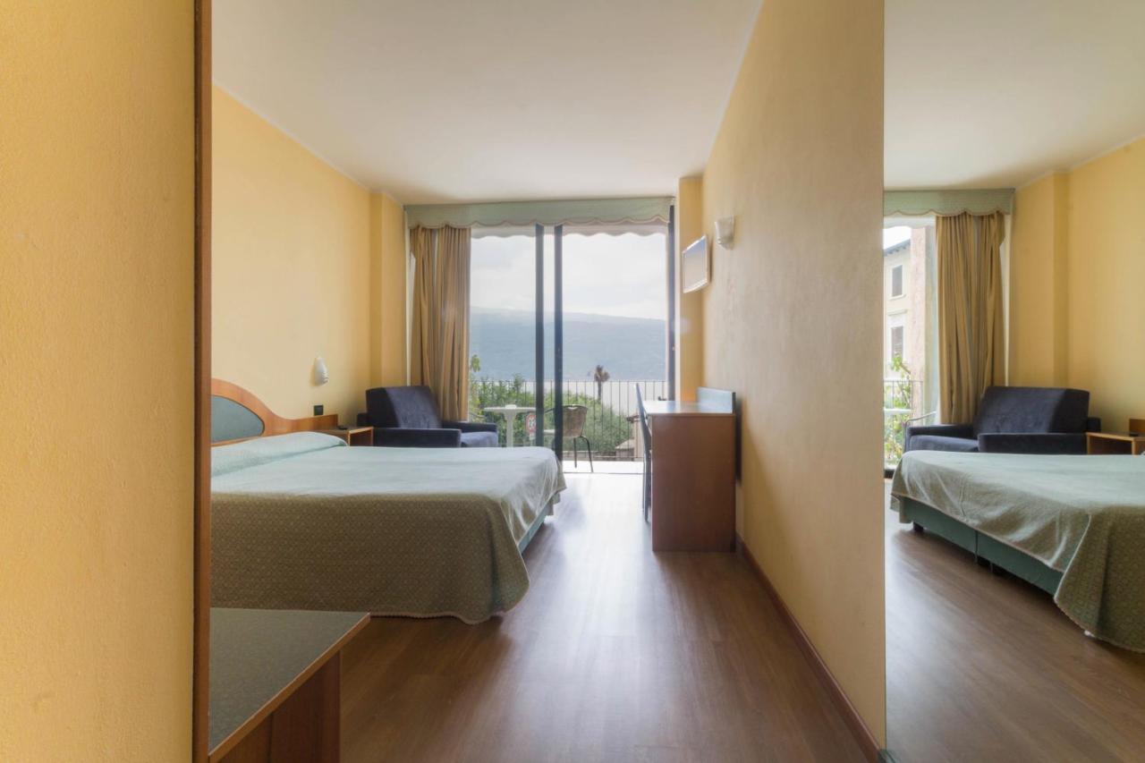 Hotel Lido Гарньяно Екстер'єр фото